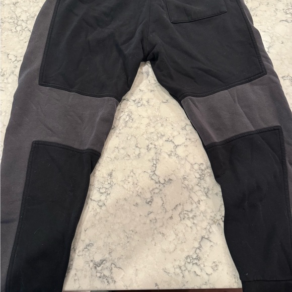 Like new Nike Air sweatpants size large - Picture 5 of 6